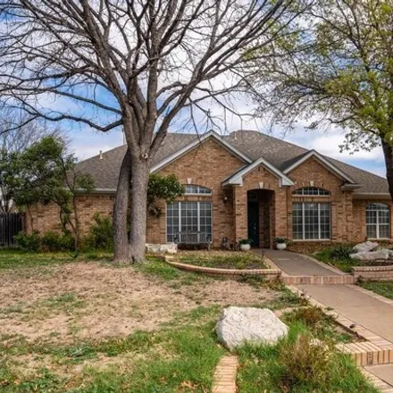 Buy this 3 bed house on 3176 Grandview Drive in San Angelo, TX 76904