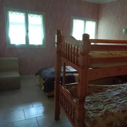 Rent this 2 bed apartment on 46350 Lamothe-Fénelon