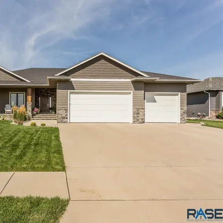 Buy this 3 bed house on 2305 South Meadowview Avenue in Minnehaha County, SD 57110