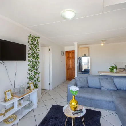 Image 8 - Boskykloof Road, Cape Town Ward 74, Cape Town, 7848, South Africa - Apartment for rent