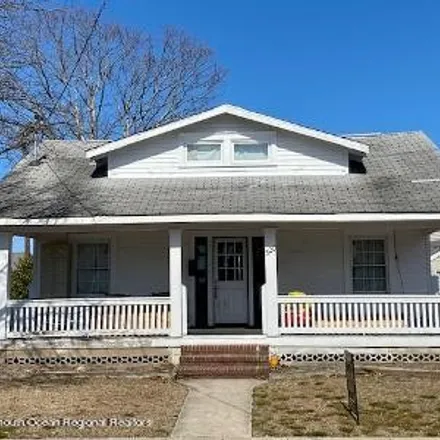 Rent this 4 bed house on 320 18th Avenue in Lake Como, Monmouth County