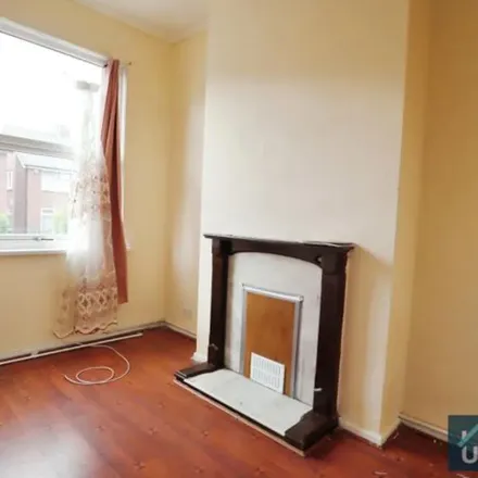 Image 7 - Harnall Lane West, Daimler Green, CV1 4GE, United Kingdom - Townhouse for rent