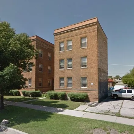 Buy this studio house on 10212-10214 South Doctor Martin Luther King Junior Drive in Chicago, IL 60628
