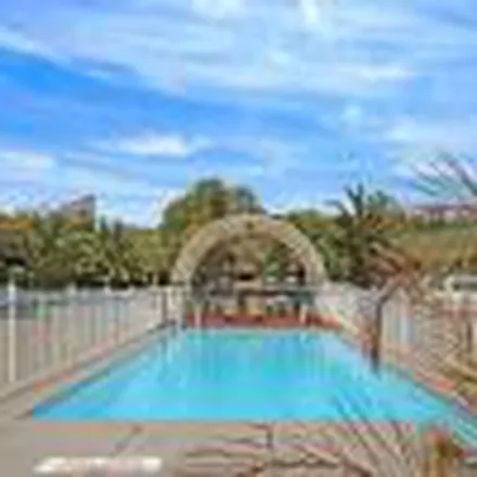 Image 2 - Pine Court, 57 O'Brien Street, Bondi Beach NSW 2026, Australia - Apartment for rent