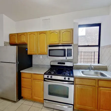 Rent this 5 bed apartment on 190 86th Street Transverse in New York, NY 10024