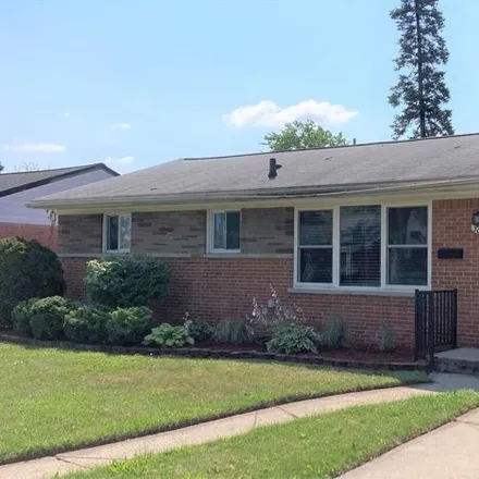 Image 2 - 30698 Whittier Avenue, Madison Heights, MI 48071, USA - House for rent