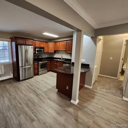 Image 4 - 2400B Parmenter Boulevard, Royal Oak, MI 48073, USA - Condo for rent