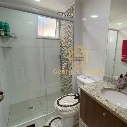 Buy this 12 bed apartment on Rua Sílvia Scarpelli in Parque São Vicente, Mauá - SP