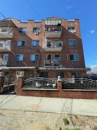 Buy this 11 bed house on 108-73 111th Street in New York, NY 11368