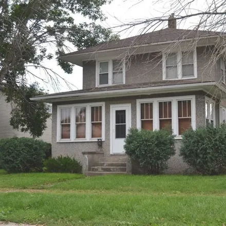 Rent this 4 bed house on 180 Laharpe Street in LaSalle, IL 61301