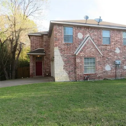 Rent this 3 bed house on 995 Cedar Ridge Drive in DeSoto, TX 75115