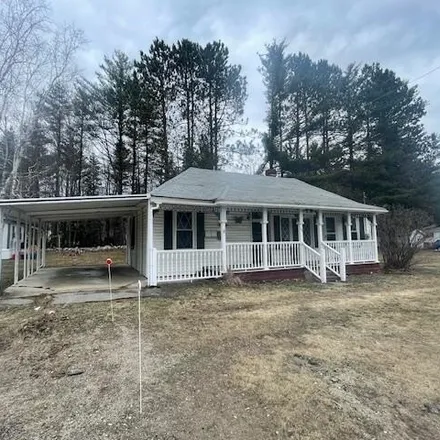 Image 2 - 134 Lancaster Road, Gorham, Coös County, NH 03581, USA - House for sale