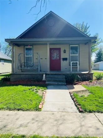 Buy this 2 bed house on 337 Maple Street in Carrollton, IL 62016