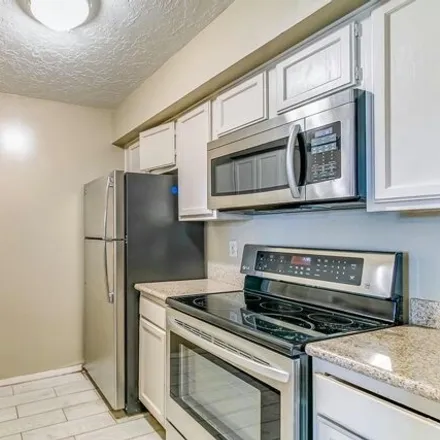 Buy this 1 bed condo on Chambers Elementary School in 10700 Carvel Lane, Bellaire West