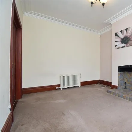 Image 3 - W & T Nettleton Beds & Bedroom Studio, Bank Street, Horbury, WF4 6LH, United Kingdom - Townhouse for rent