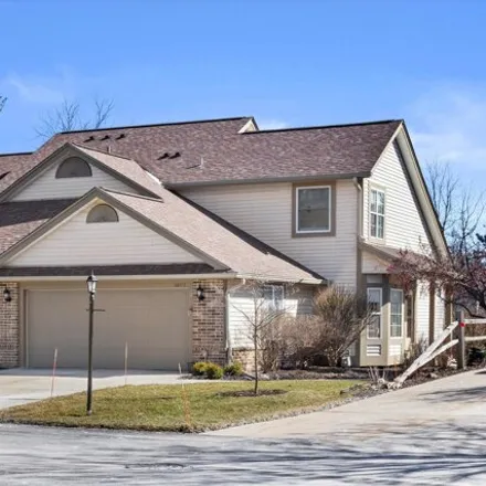 Buy this 3 bed condo on 14273 Lenox Drive in New Berlin, WI 53151