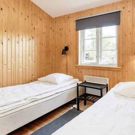 Rent this 2 bed house on Rødvig in Østersøvej, 4673 Rødvig