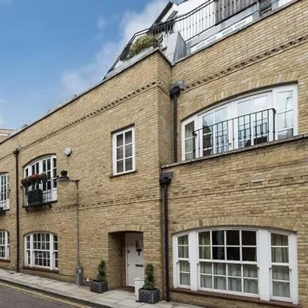 Buy this 3 bed townhouse on Court House in 165 Seymour Place, London