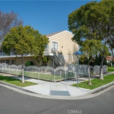 Image 9 - 301 East Mills Drive, Anaheim, CA 92805, USA - House for sale