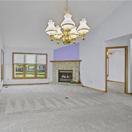 Image 7 - 1327 Silverthorn Drive, Shoreview, MN 55126, USA - House for sale