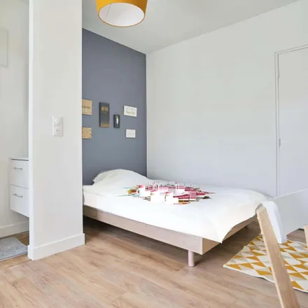 Rent this 2 bed room on 8 Avenue de Bretagne in 59130 Lille, France
