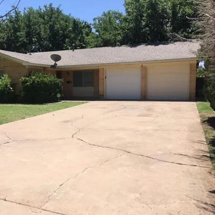 Rent this 3 bed house on 4429 60th Street in Lubbock, TX 79414