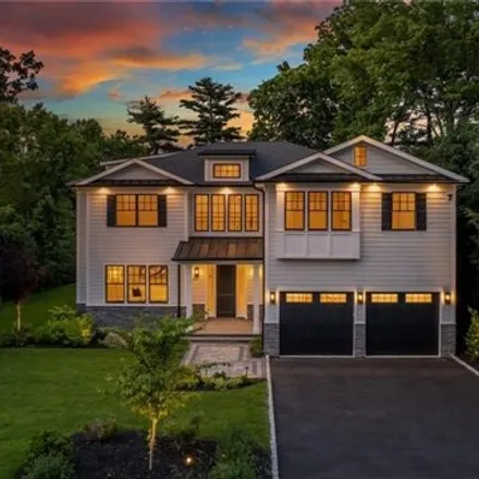 Buy this 7 bed house on 130 Plandome Court in Manhasset, NY 11030