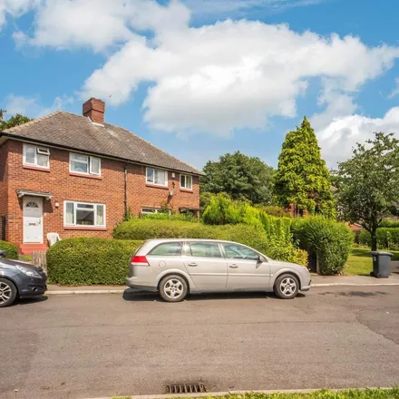 Rent this 3 bed apartment on Stanmore Mount in Leeds, United Kingdom