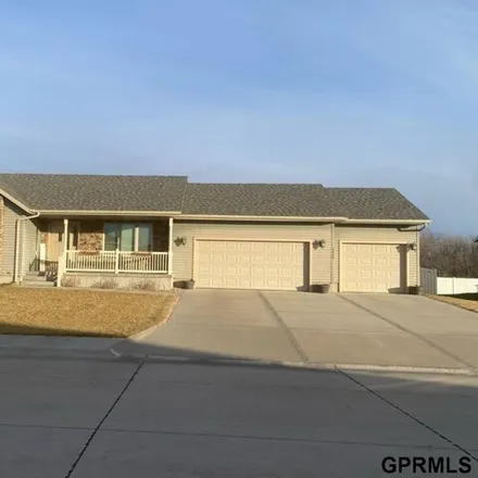 Buy this 4 bed house on 1944 Meadow Road in Grand Island, NE 68803