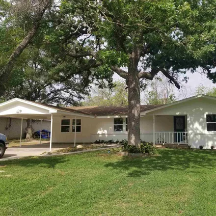 Rent this 3 bed house on 1010 Highland Drive in Highland Haven, Burnet County