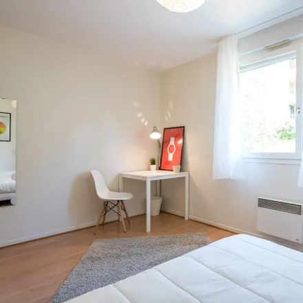 Rent this 3 bed room on 21 rue de la Bannière