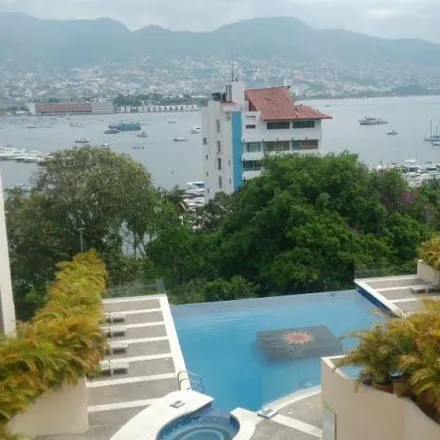 Buy this 2 bed apartment on Avenida Las Playas in Barrio La Pinzona, 39300 Acapulco