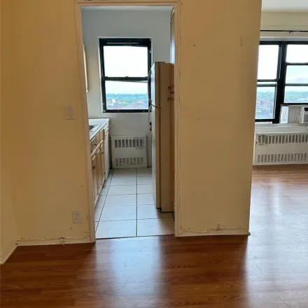 Image 2 - 99-52 66th Road, New York, NY 11374, USA - Apartment for rent
