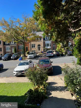Image 5 - 5611 Hogenhill Terrace, Montgomery County, MD 20853, USA - Townhouse for sale