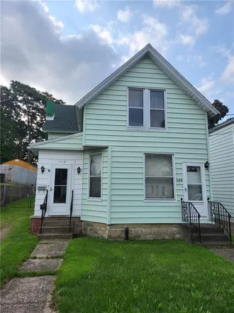 Buy this 5 bed duplex on 1059 East 27th Street in Erie, PA 16504