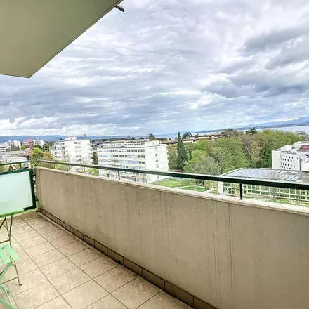 Rent this 3 bed apartment on Chemin du Pré-Colomb 3 in 1290 Versoix, Switzerland