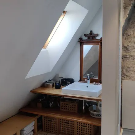 Rent this 3 bed townhouse on Oslo