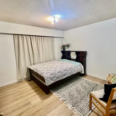 Image 3 - 3519 East 29th Avenue, Vancouver, BC, Canada - Room for rent