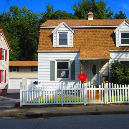 Buy this 3 bed house on 40 Hickory Street in Norwich, CT 06360