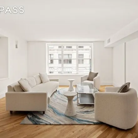 Image 1 - 24 W 45th St Apt 4, New York, 10036 - Condo for rent