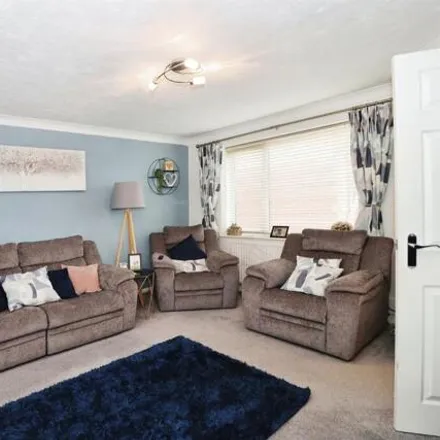 Image 7 - 26 Long Mead, Yate Rocks, BS37 7YT, United Kingdom - House for sale