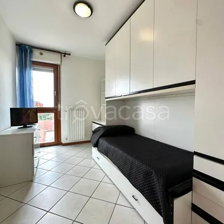 Rent this 3 bed apartment on Viale Lombardia - Parcheggio supermercato in Viale Lombardia, 24068 Seriate BG