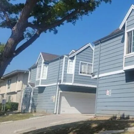 Buy this 2 bed house on 810 North Inglewood Avenue in Inglewood, CA 90302