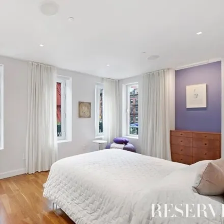 Image 7 - 304 West 18th Street, New York, NY 10011, USA - House for sale