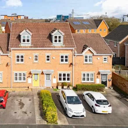 Buy this 3 bed townhouse on Bluebell Road in Warrington, WA5 1BX