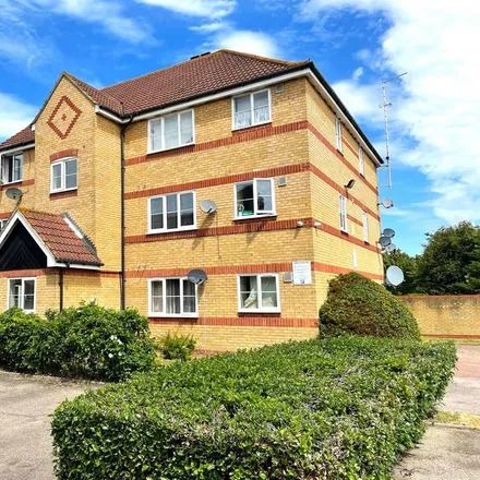 Rent this studio apartment on Lewes Close in Grays, RM17 6QG