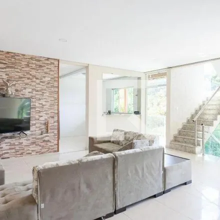 Buy this 2 bed house on Rua Vereda da Mata in Nova Lima - MG, 34000-000
