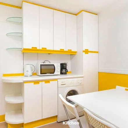 Image 2 - Sal gorda, Calle Beatriz de Bobadilla, 28040 Madrid, Spain - Apartment for rent