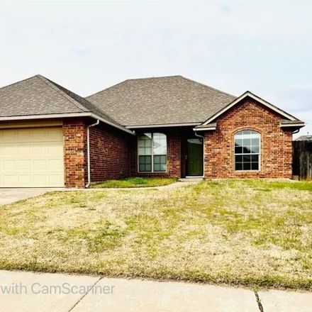 Rent this 3 bed house on 1679 Southwest 31st Terrace in Moore, OK 73160