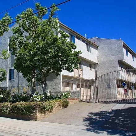 Buy this 2 bed condo on 14291 Foothill Boulevard in Los Angeles, CA 91342